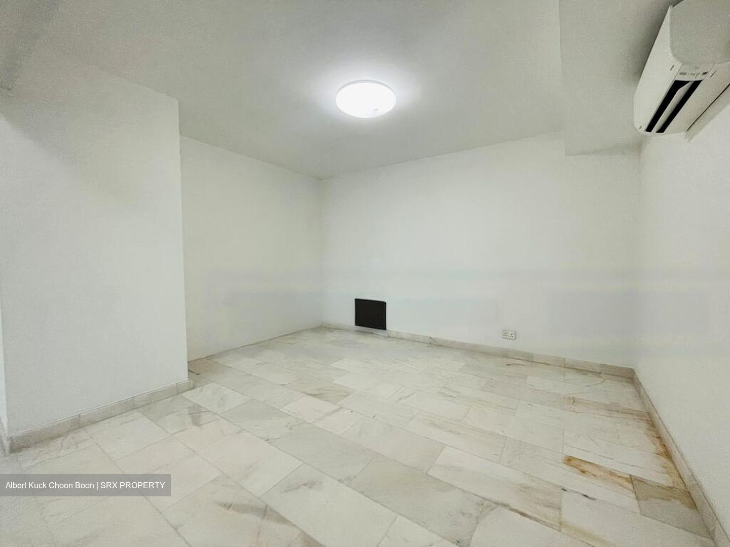 River Valley Road (D9), Condominium #481015071